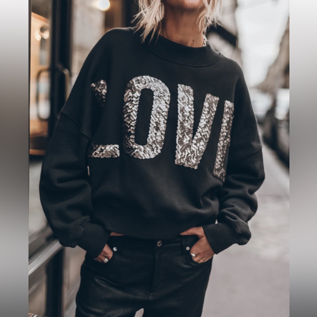 Mikuta Black Sweater